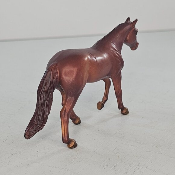 Breyer Stablemate Loping Quarter Horse Crazy Surprise 3 #781154 - Picture 5 of 8